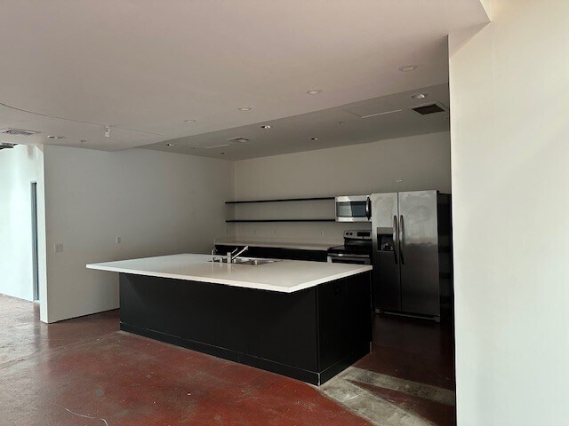 More Photos Of 1657-1669 12th St, Santa Monica Manufacturing For Lease