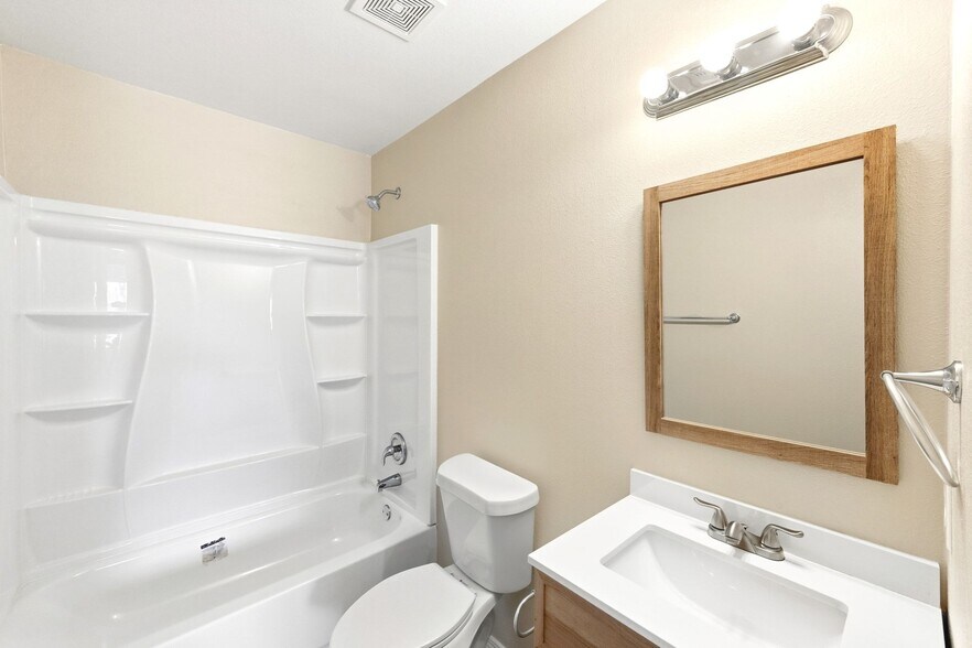 More Photos Of 6709 Wentworth Dr, Austin Apartments For Sale