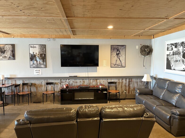 More Photos Of 3071 Jacob rd, Jacob Bar For Sale