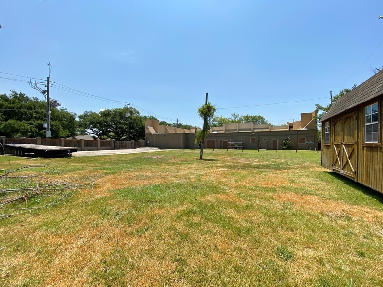 More Photos Of 619 Jackson Ave, Pasadena Storefront Retail Office For Sale