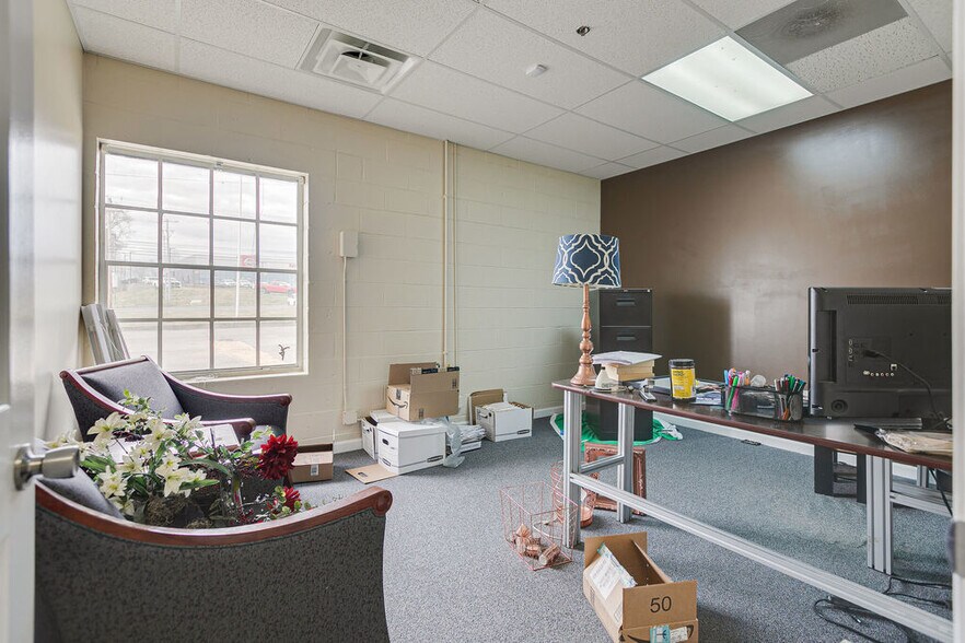 More Photos Of 1512 Nashville Hwy, Columbia Manufacturing For Lease