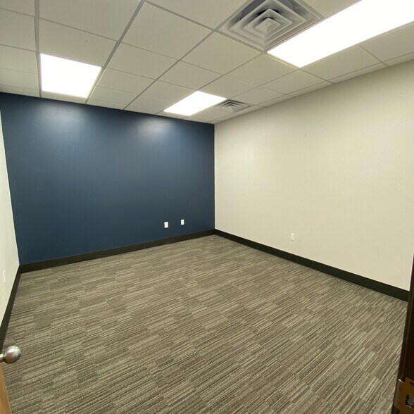 More Photos Of 3029 S Sherwood Forest Blvd, Baton Rouge Office For Sale
