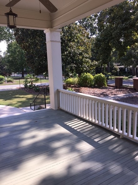 More Photos Of 133 W Candler St, Winder Office For Lease