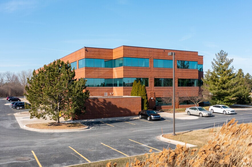 More Photos Of 5250 Corporate Dr, Troy Office For Lease