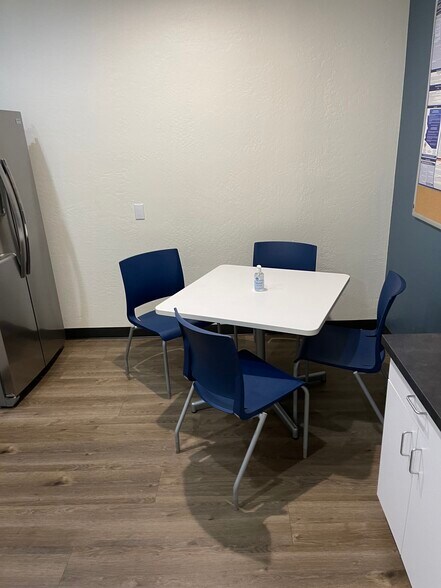 More Photos Of 19509 N Sunrise Blvd, Surprise Storefront Retail Office For Lease