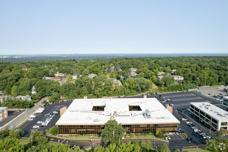 More Photos Of 560 Sylvan Ave, Englewood Cliffs Office For Lease