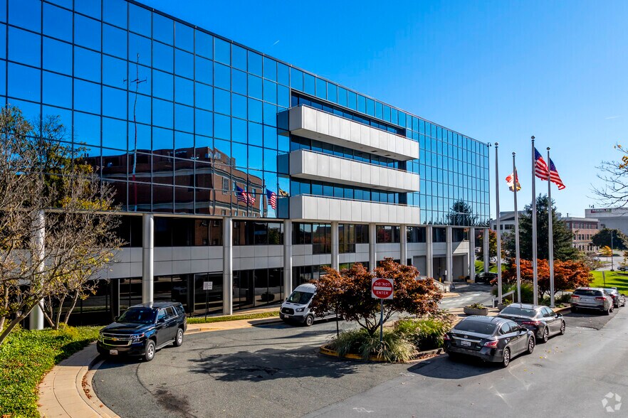 More Photos Of 600 Jefferson Plz, Rockville Office For Lease