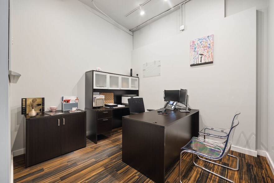 More Photos Of 2853 N Pulaski Rd, Chicago Storefront Retail Office For Sale