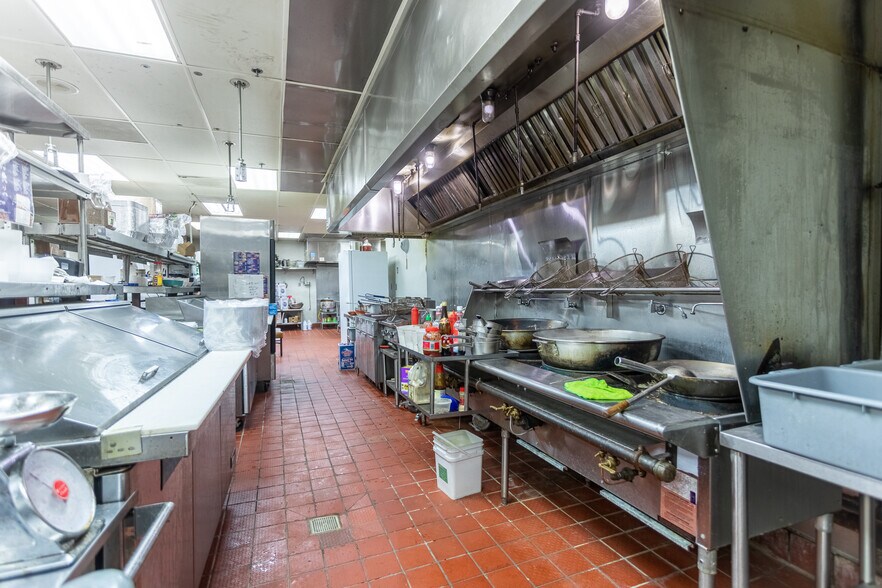 More Photos Of 10419 Hull Street Rd, Midlothian Freestanding For Sale