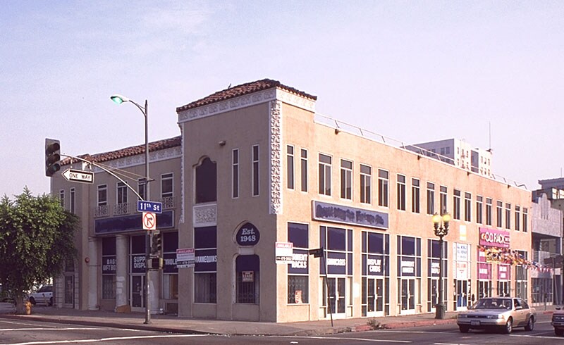 More Photos Of 1058-1060 S Olive St, Los Angeles Storefront Retail Office For Sale