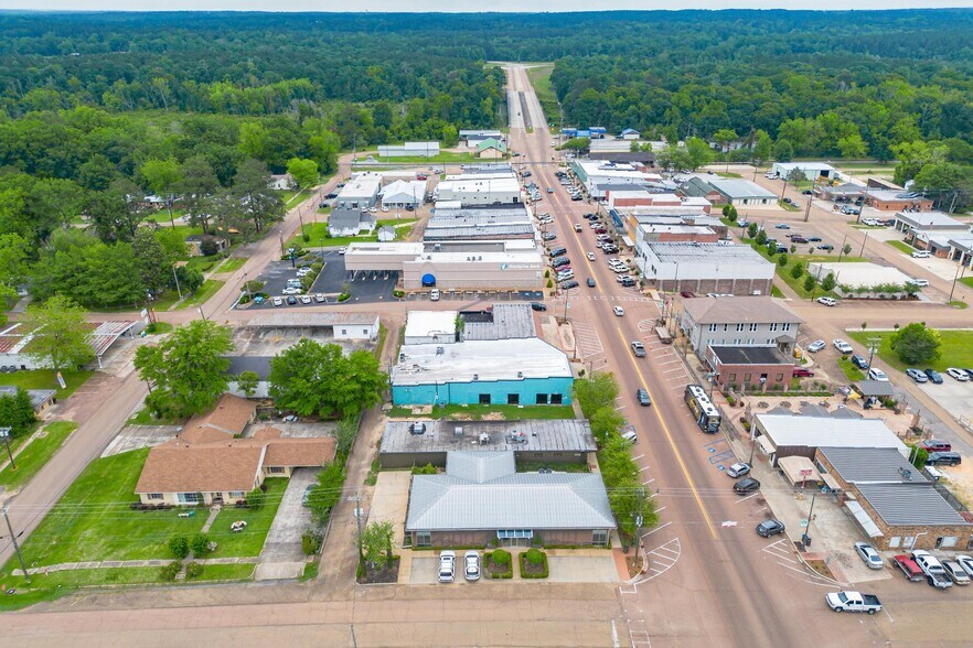 More Photos Of 309 Main St, Collins Office For Sale