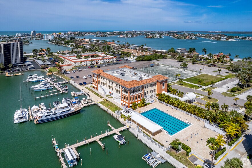 Primary Photo Of 400 Treasure Island Cswy, Treasure Island Marina For Lease