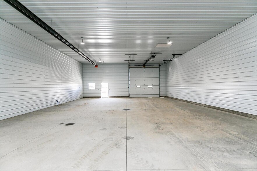 More Photos Of 51 Dale Lee Dr, Palo Industrial For Lease