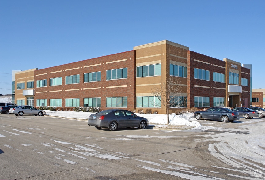 More Photos Of 3425 40th Ave NW, Rochester Medical For Lease