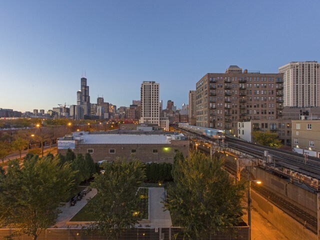 More Photos Of 1401 S State St, Chicago Apartments For Lease