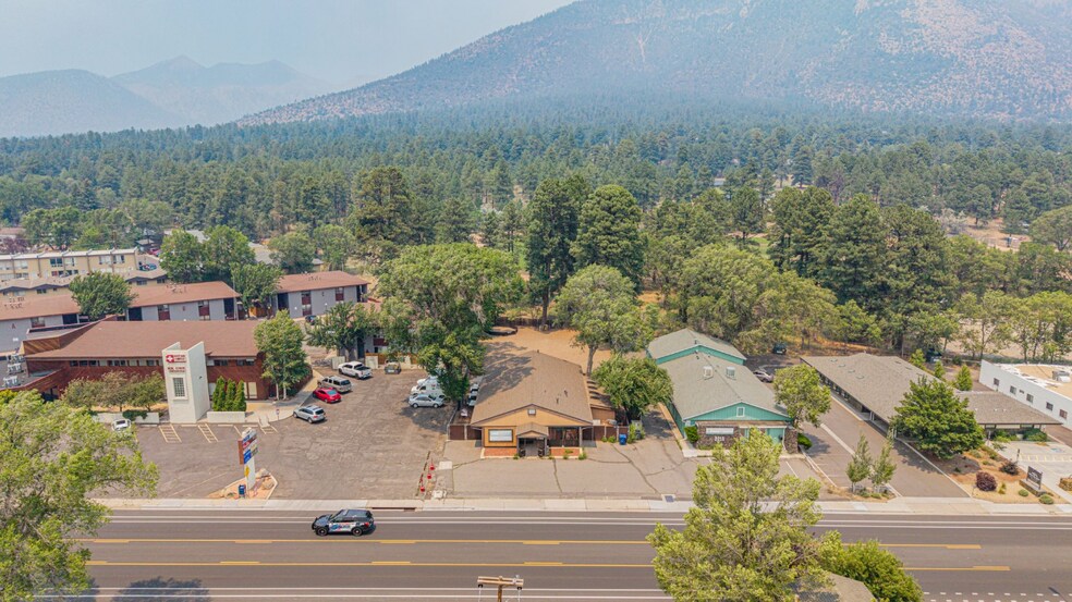 More Photos Of 2212 E Cedar Ave, Flagstaff General Retail For Sale
