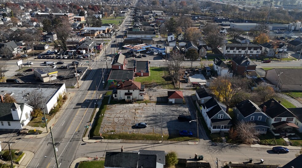 More Photos Of 369-371 S Central Ave, Columbus Bar For Sale
