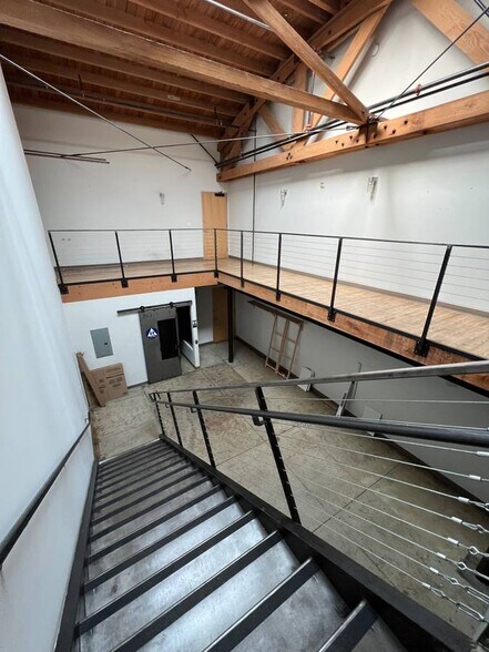 More Photos Of 1800 S Brand Blvd, Glendale Loft Creative Space For Lease