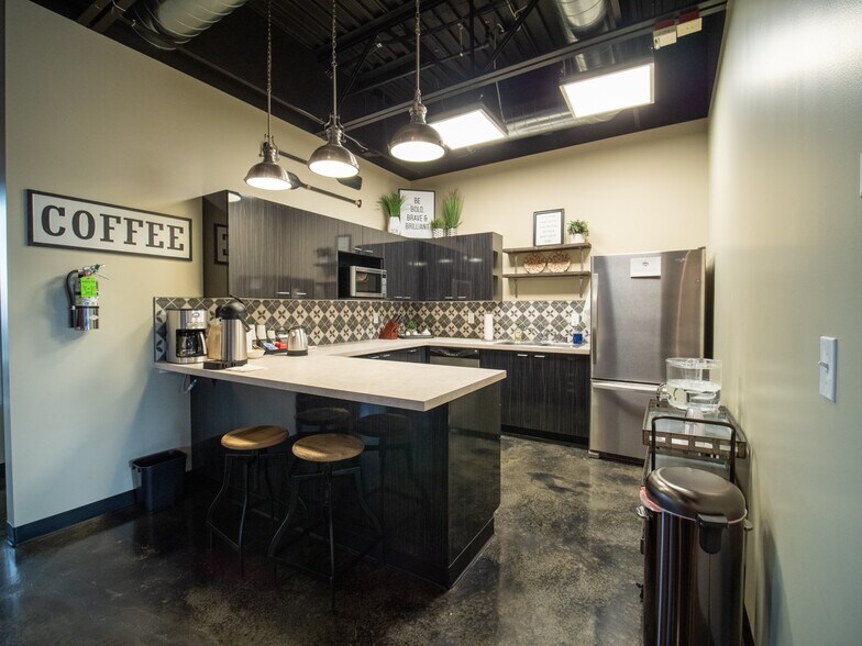 More Photos Of 23327-23505 E Appleway Ave, Liberty Lake Coworking Space