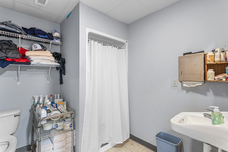 More Photos Of 2233 W Hanford Rd, Burlington Freestanding For Sale