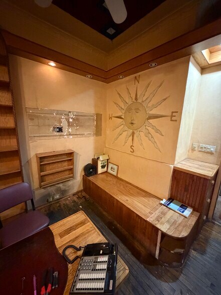 More Photos Of 21-82-21-84 Steinway St, Astoria Medical For Lease
