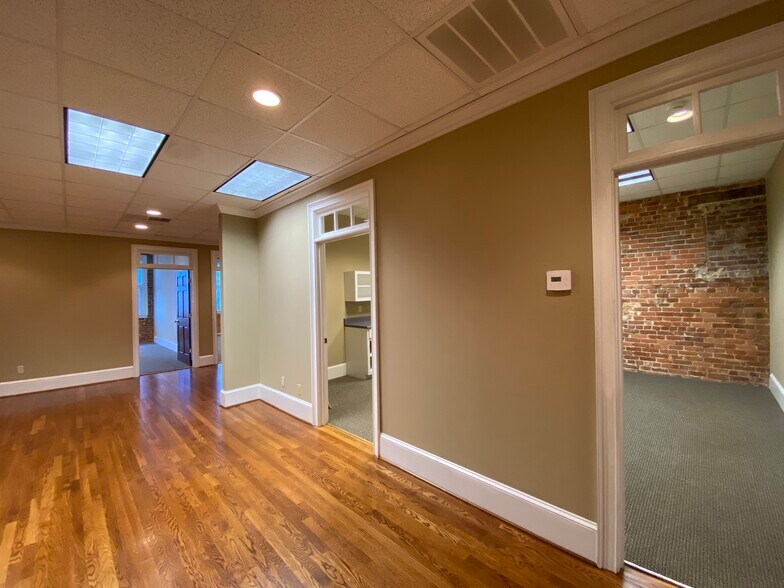 More Photos Of 217-219 E Washington St, Greenville Storefront Retail Office For Lease