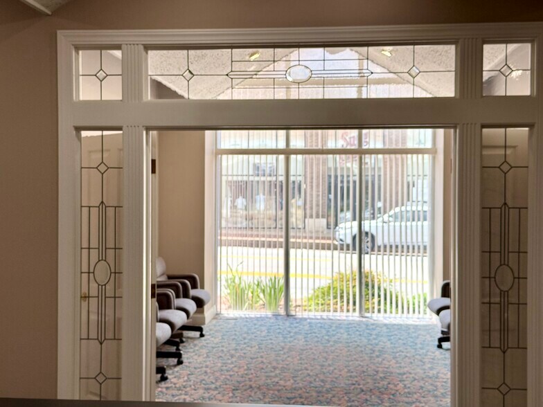 More Photos Of 108 S Main St, Madisonville Office Residential For Sale