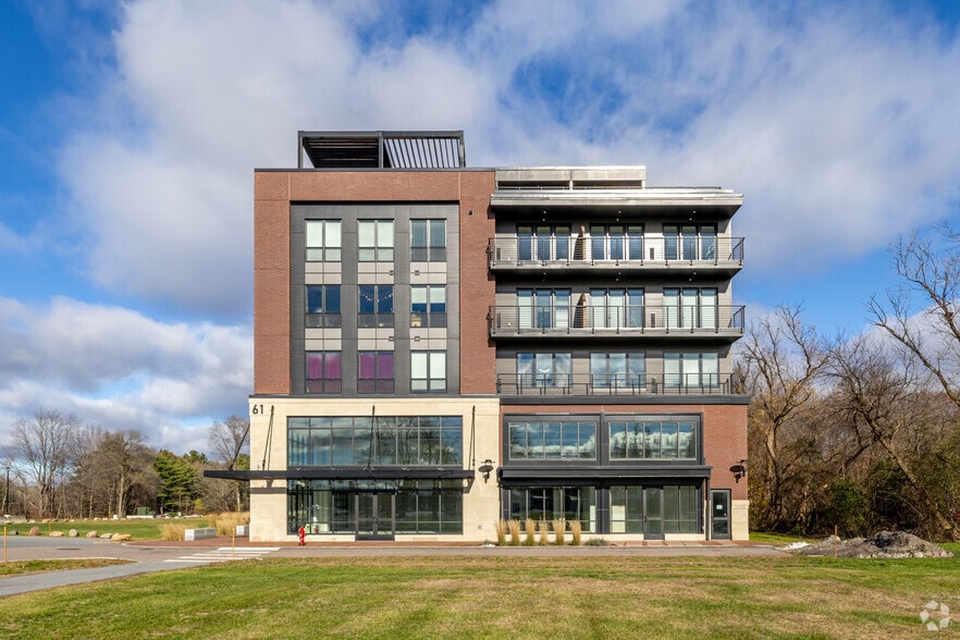 More Photos Of 61 N Dorset St, South Burlington Multifamily For Sale