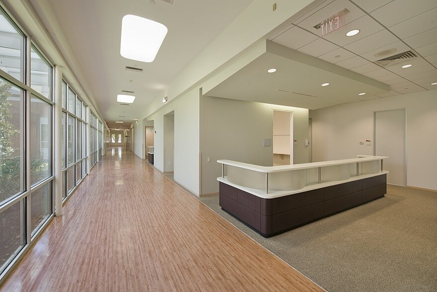 More Photos Of 411 Lantern Bend Dr, Houston Medical For Lease