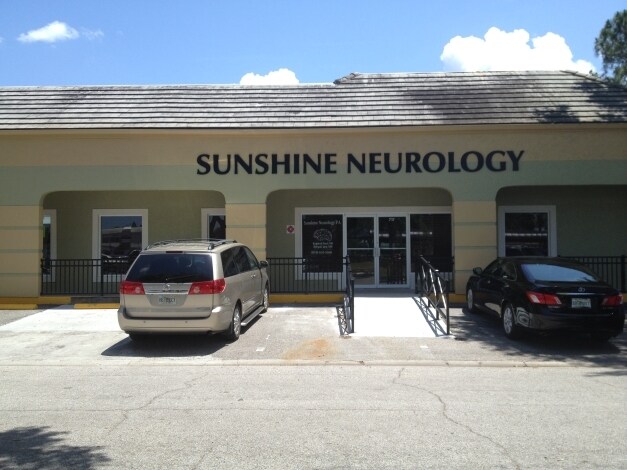 Primary Photo Of 717 Imar Dr, Sun City Center Medical For Lease