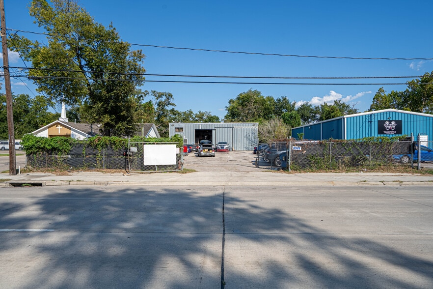 More Photos Of 8928 Homestead Rd, Houston Warehouse For Sale