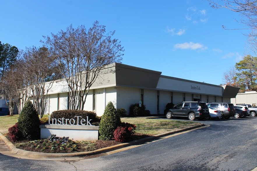 More Photos Of 5908 Triangle Dr, Raleigh Flex For Lease