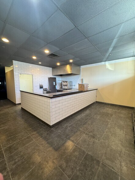 More Photos Of 1985 Route 22 W, Scotch Plains Storefront Retail Office For Lease