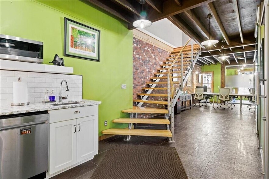 More Photos Of 383 Park Ave, Rochester Office Residential For Sale