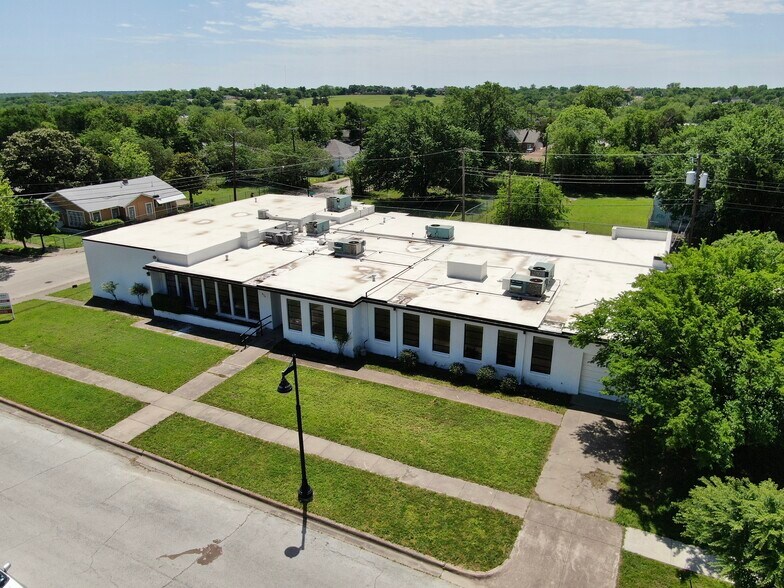 More Photos Of 970 E Humbolt St, Fort Worth Medical For Sale