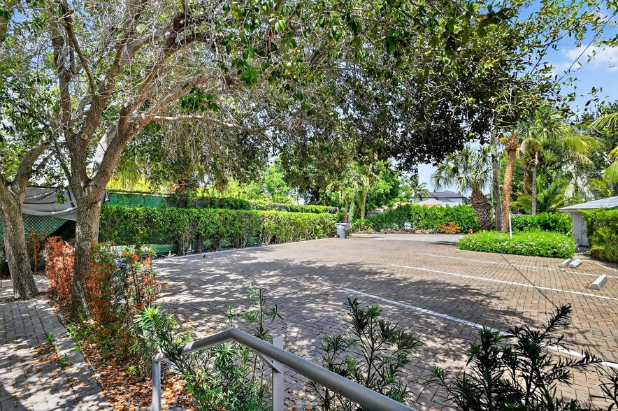More Photos Of 3705 N Federal Hwy, Delray Beach Medical For Sale