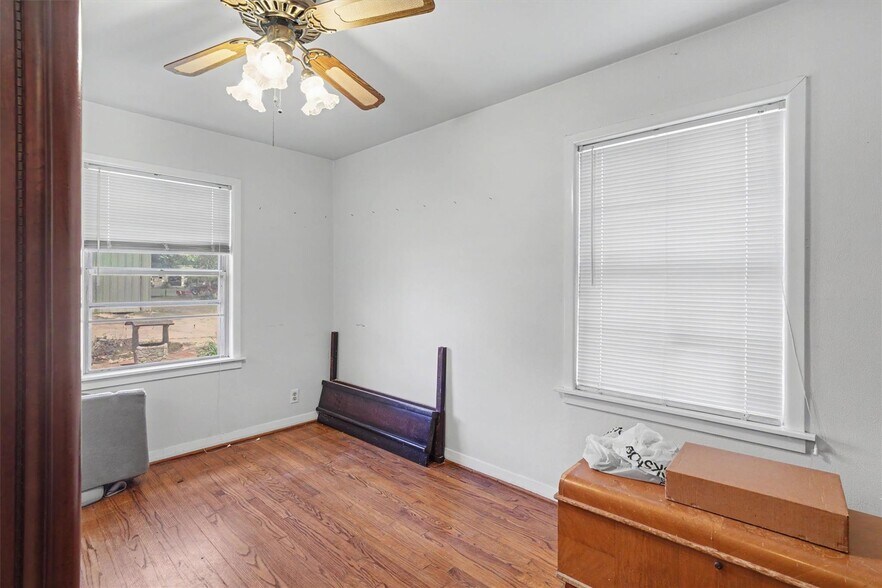 More Photos Of 7833 Almeda Genoa Rd, Houston Land For Sale