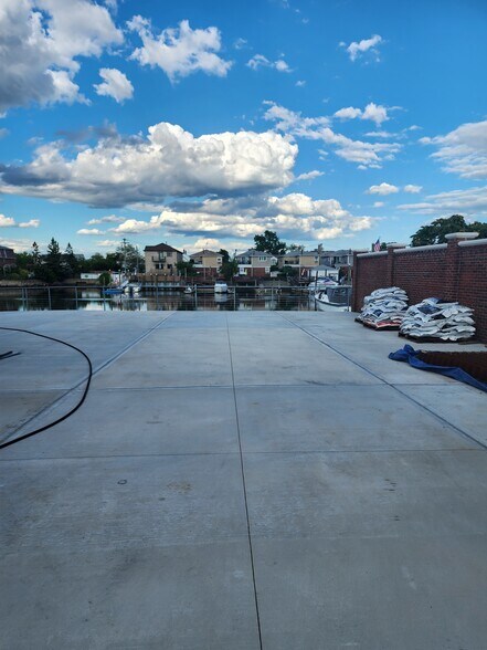 More Photos Of 15801 Crossbay Blvd, Howard Beach Land For Lease