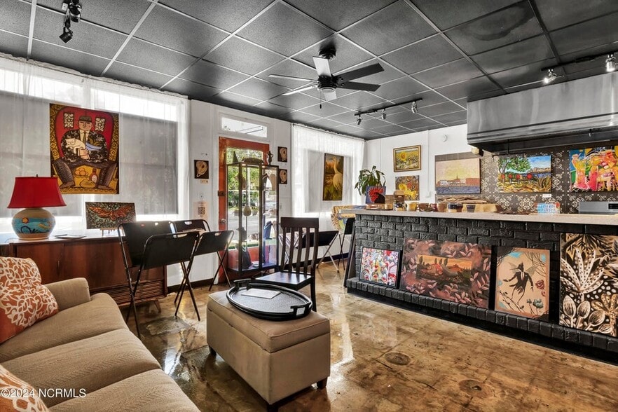 More Photos Of 1120 Princess St, Wilmington Storefront For Sale