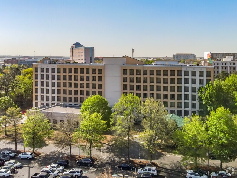 More Photos Of 3400 Norman Berry Dr, Atlanta Hotel For Sale