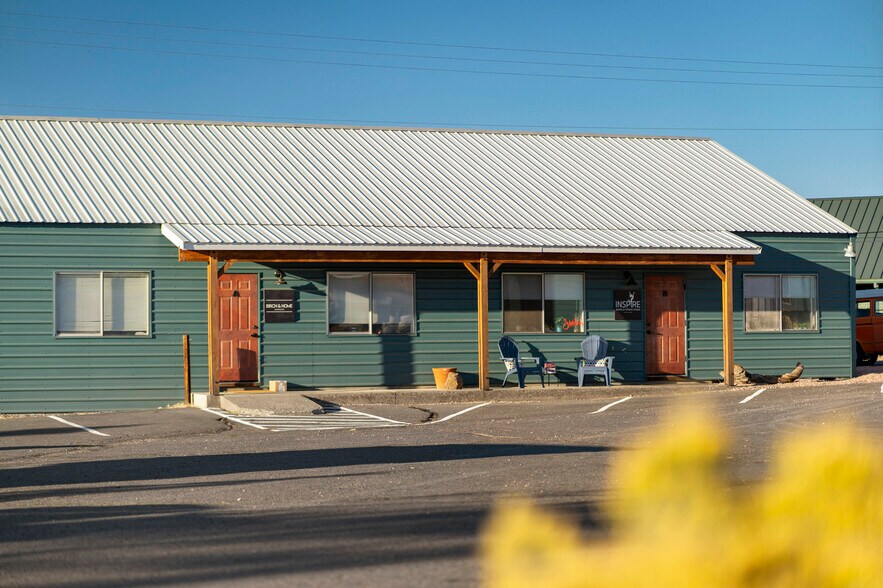 More Photos Of 592 N Sisters Park Ct, Sisters Flex For Sale