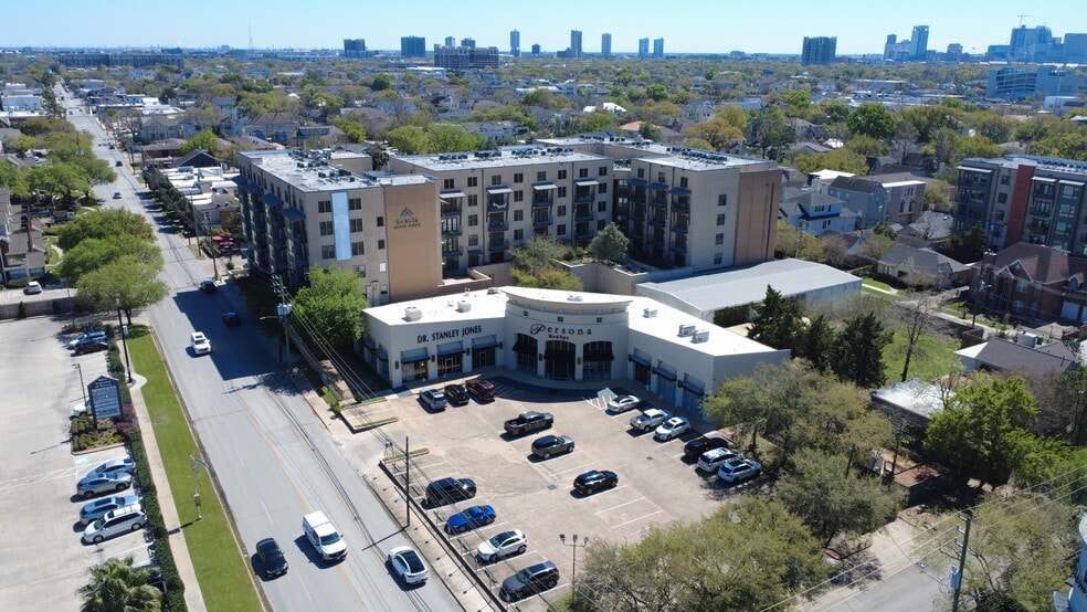 More Photos Of 2311 W Alabama St, Houston Freestanding For Lease