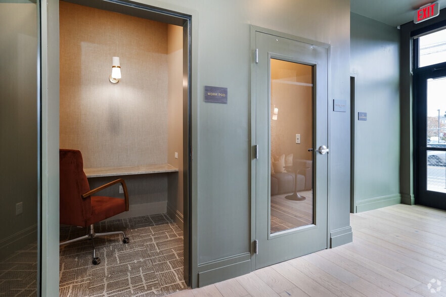 More Photos Of 266 Canal St, Salem Apartments For Lease