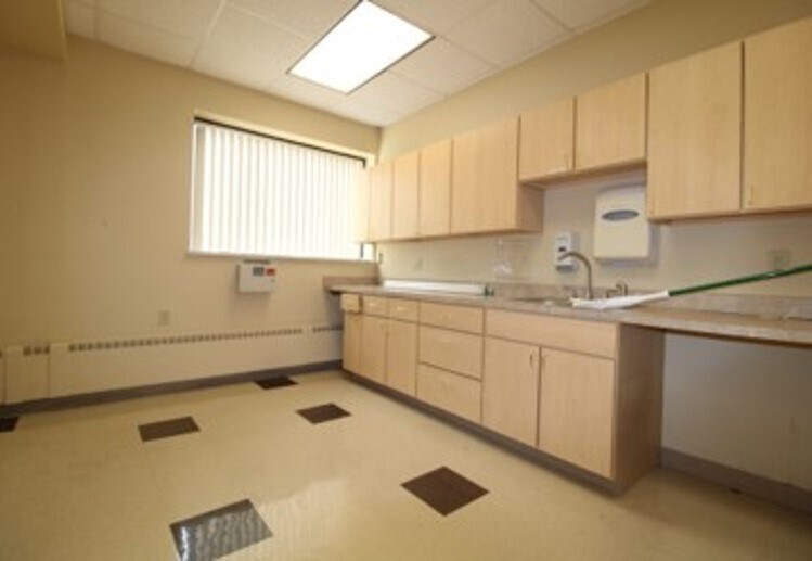 167 Dwight Rd, Longmeadow, MA 01106 For Lease