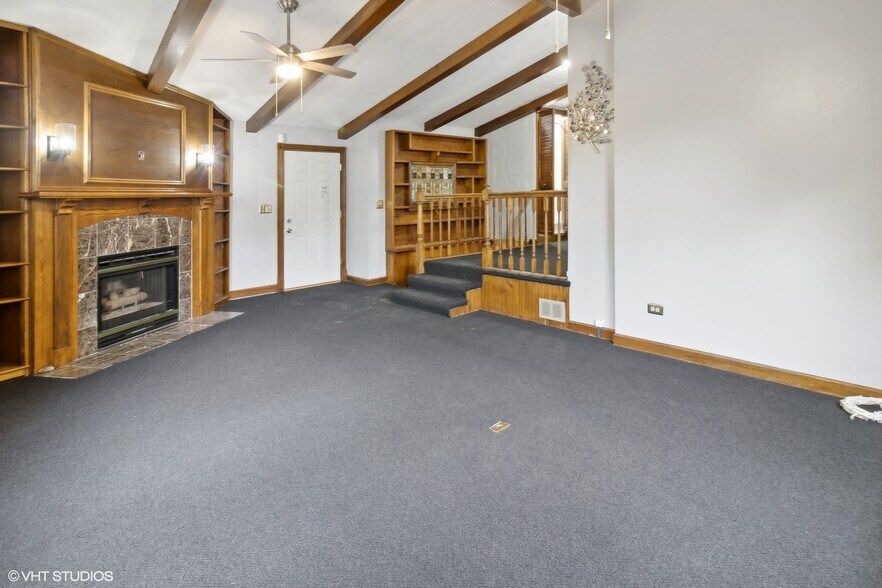 More Photos Of 438 N Hough St, Barrington Office For Sale