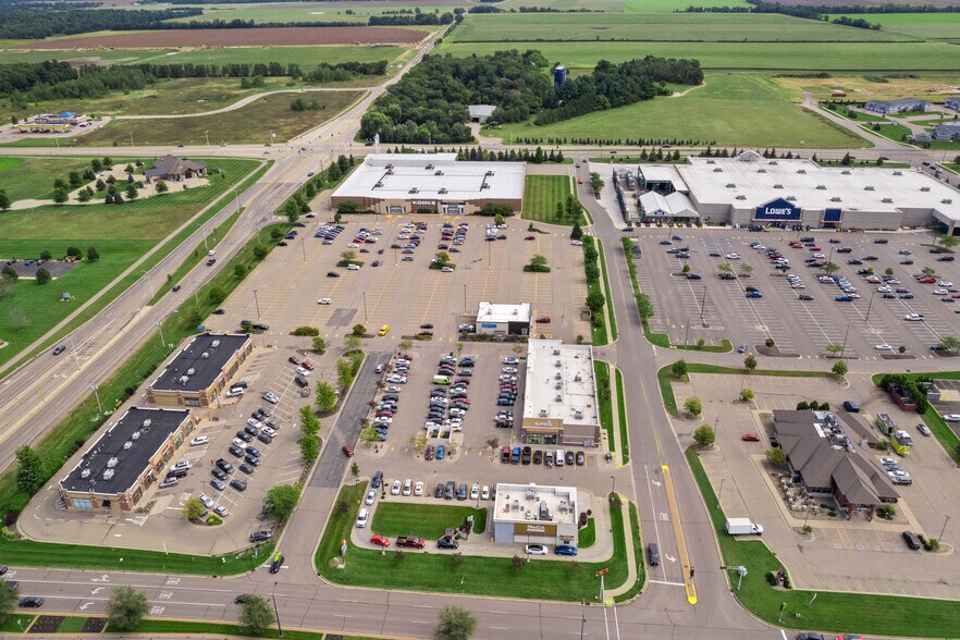 More Photos Of 250 Crossroads Dr, Plover Unknown For Lease