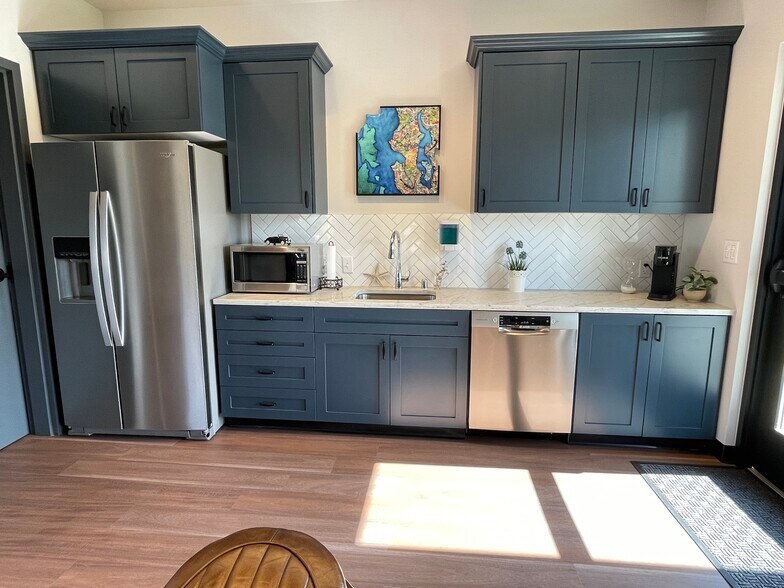 More Photos Of 1551 S Deer Heights Rd, Spokane Warehouse For Sale