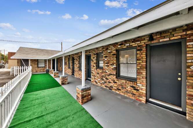 More Photos Of 1515 N Carson St, Carson City Hotel For Sale