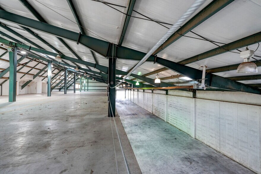 More Photos Of 2 Brewery Ln, Elverson Distribution For Lease