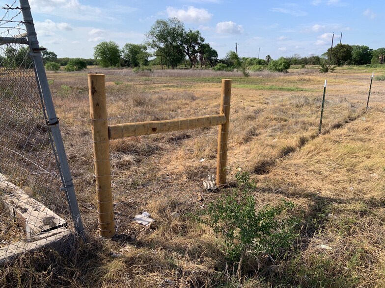 More Photos Of 11696 State Highway 16 S, San Antonio Land For Sale